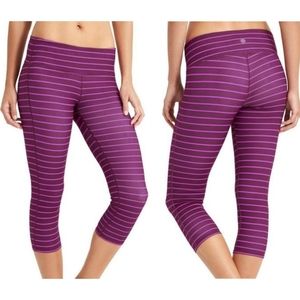 Athleta Chaturanga Purple Striped Capri Leggings Size Small